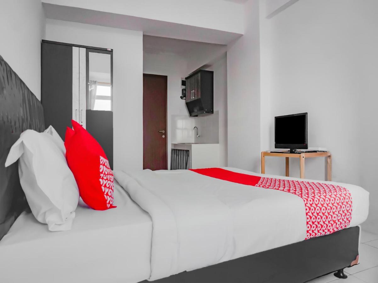 Oyo 90241 Sirooms Apartmen Gunung Putri 보고르 외부 사진